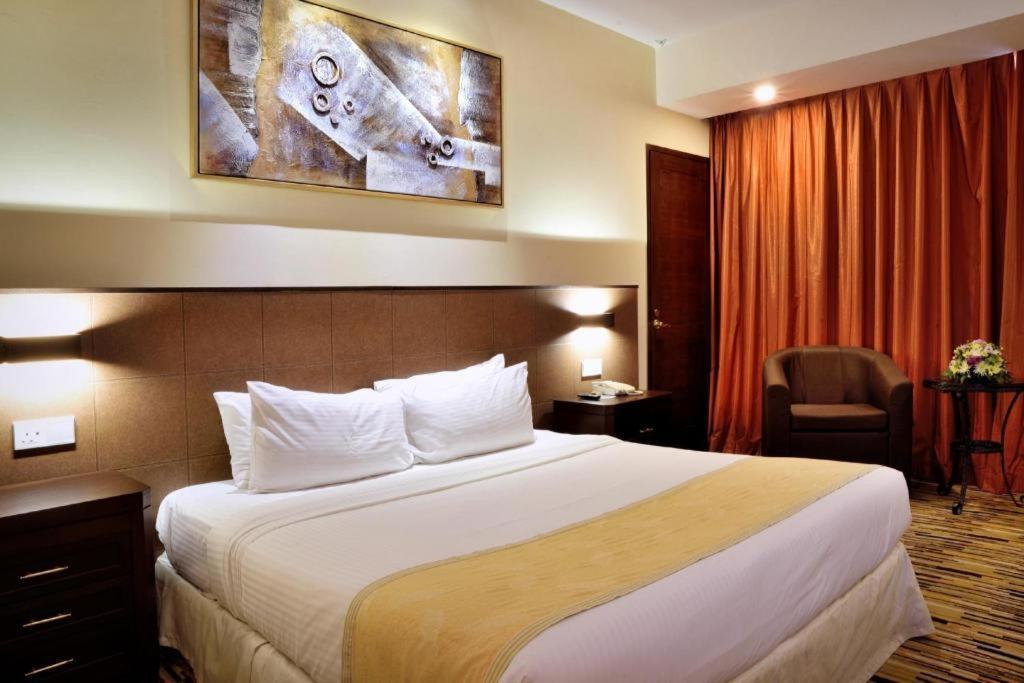 Hotel Royal Penang George Town Exterior photo